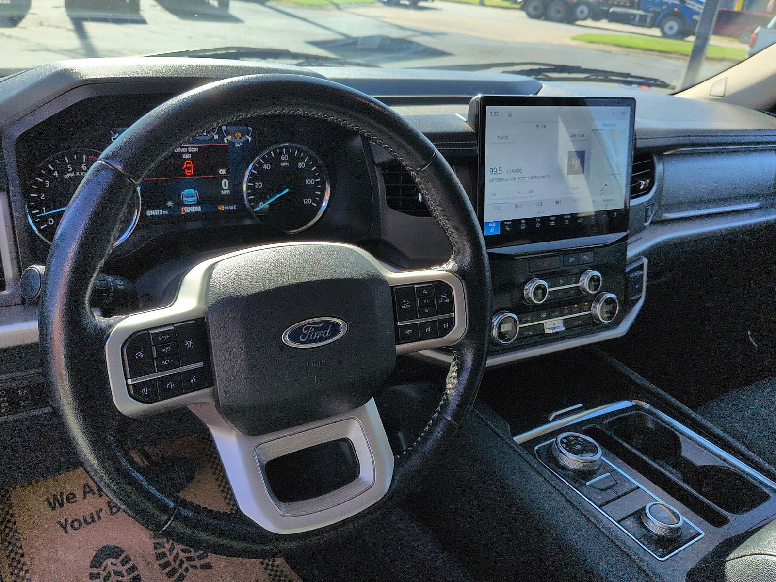 Used 2022 Ford Expedition XLT AWD/4WD image 12