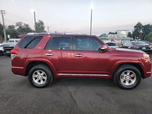 Used 2011 Toyota 4Runner SR5 image 6