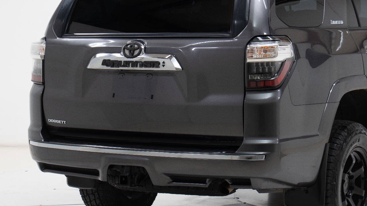 Used 2011 Toyota 4Runner Limited AWD/4WD image 12
