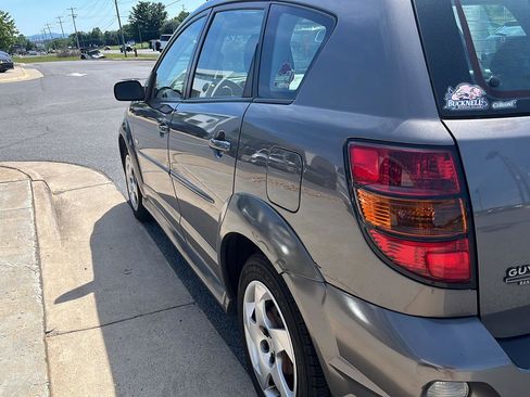 Used 2008 Pontiac Vibe w/ Preferred Package FWD image 6