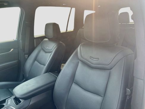 Used 2025 Cadillac XT6 Premium Luxury w/ LPO, Floor Liner Package AWD/4WD image 22