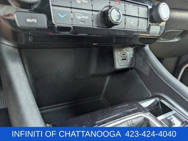 Used 2024 Jeep Compass Latitude AWD/4WD image 16