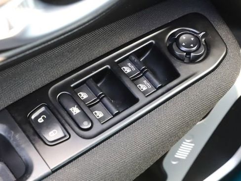 Used 2020 Jeep Renegade Sport w/ Sport Appearance Group AWD/4WD image 15