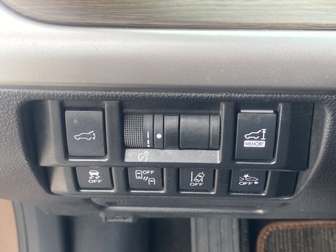 Used 2019 Subaru Outback 3.6R Touring AWD/4WD image 14