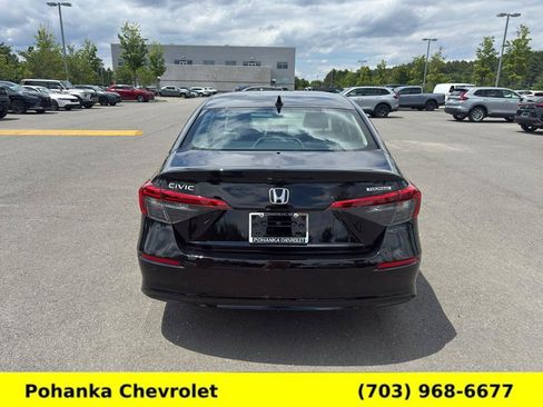 Used 2024 Honda Civic Touring image 6