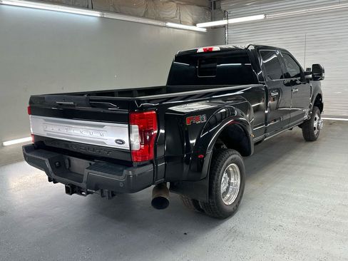 Used 2019 Ford F350 Platinum w/ Platinum Ultimate Package AWD/4WD image 9
