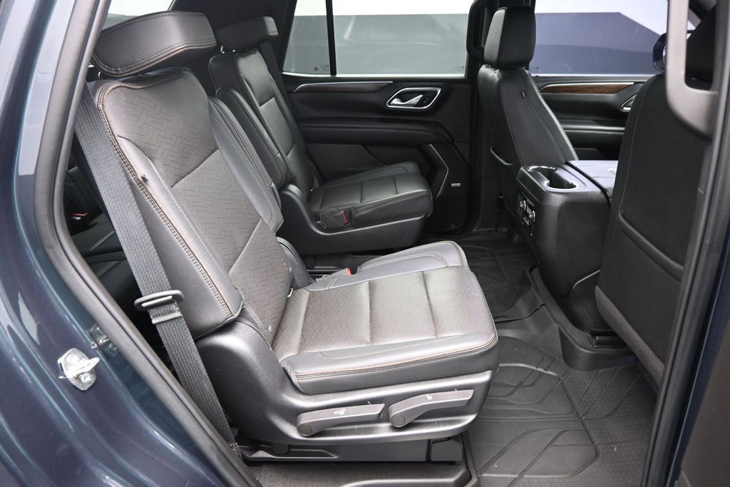 Used 2022 Chevrolet Tahoe High Country AWD/4WD image 11