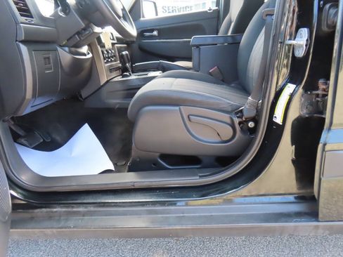 Used 2012 Jeep Liberty Sport AWD/4WD image 12