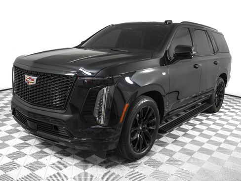 Used 2025 Cadillac Escalade Sport w/ Touring Package AWD/4WD image 8