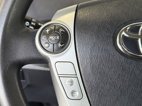 Used 2015 Toyota Prius Two image 21