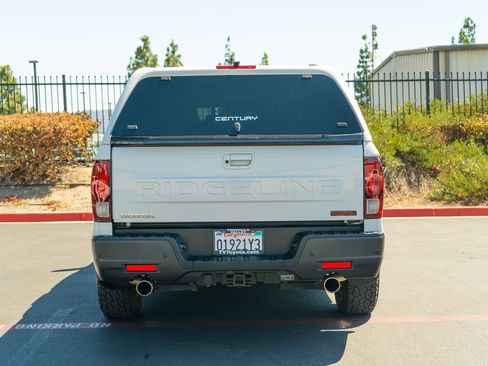 Used 2024 Honda Ridgeline TrailSport image 9