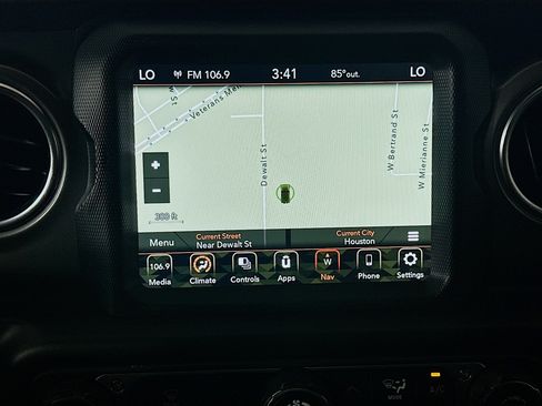 Used 2022 Jeep Wrangler Unlimited Rubicon 4xe AWD/4WD image 21
