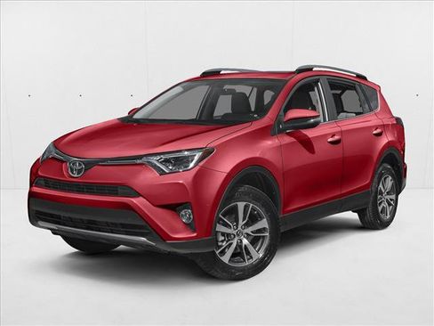 Used 2017 Toyota RAV4 XLE FWD image 1
