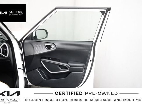 Certified 2025 Kia Soul LX w/ LX Technology Package FWD image 16