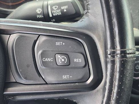 Used 2022 Jeep Gladiator Sport AWD/4WD image 11