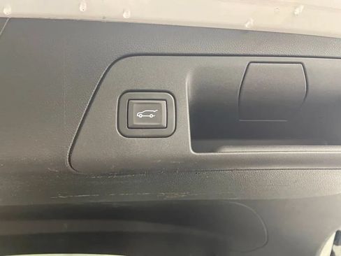 Used 2023 Buick Envision Essence w/ Sport Touring Package AWD/4WD image 33