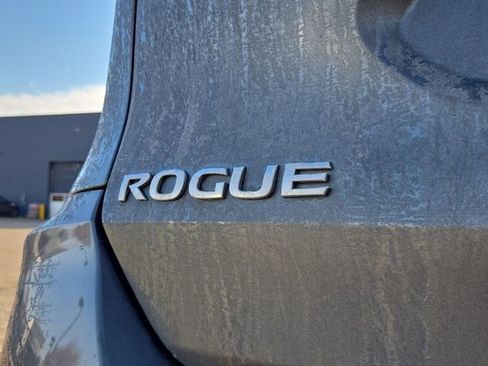 Certified 2020 Nissan Rogue S image 5