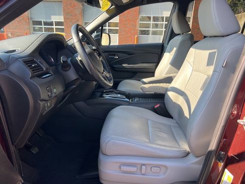 Used 2019 Honda Passport Touring image 13