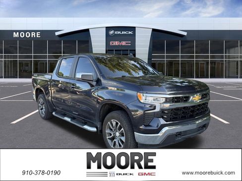 Used 2022 Chevrolet Silverado 1500 LT AWD/4WD image 1