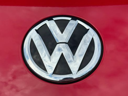Used 2014 Volkswagen Beetle 1.8T FWD image 58