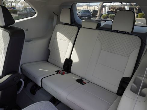 New 2026 GMC Acadia Denali image 10