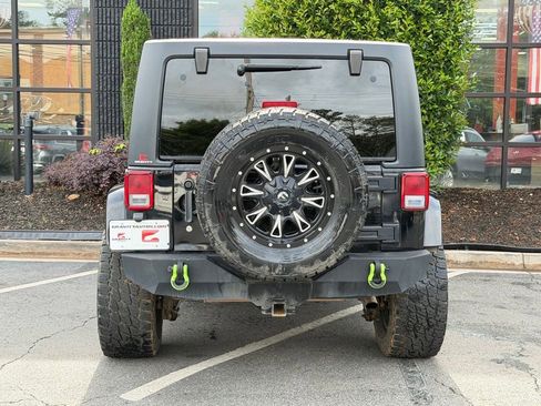 Used 2013 Jeep Wrangler Unlimited Sahara w/ Connectivity Group AWD/4WD image 14
