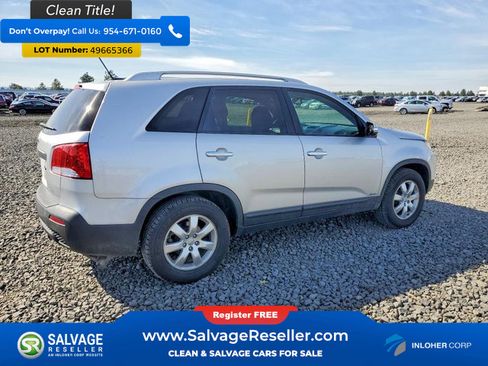 Used 2013 Kia Sorento LX w/ Convenience Pkg AWD/4WD image 4