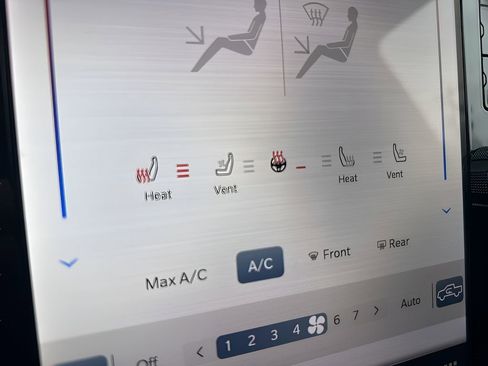 Used 2024 RAM 2500 Laramie image 22