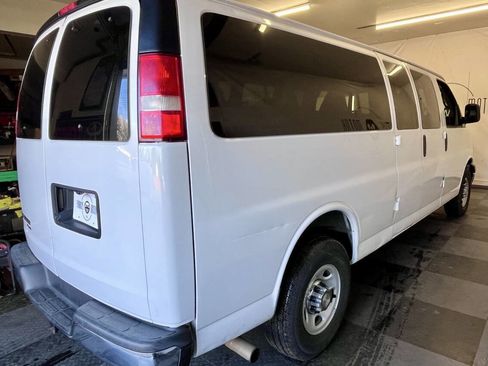 Used 2016 Chevrolet Express 3500 LT w/ LT Preferred Equipment Group image 5