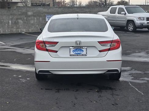 Used 2018 Honda Accord EX image 5