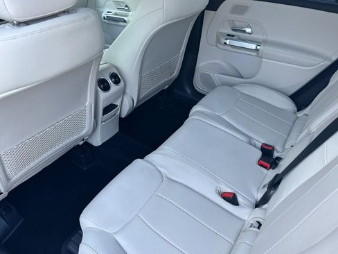 Certified 2025 Mercedes-Benz GLB 250 image 13