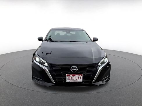 Used 2025 Nissan Altima 2.5 SV FWD image 4