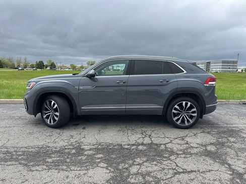 Used 2023 Volkswagen Atlas Cross Sport SEL Premium R-Line AWD/4WD image 9
