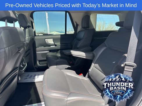 Used 2025 Ford Expedition Active image 13