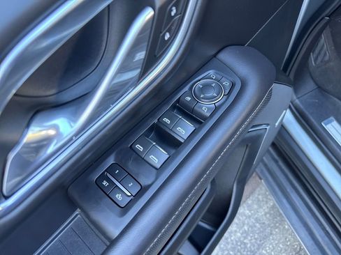 Used 2024 Chevrolet Suburban Premier image 11