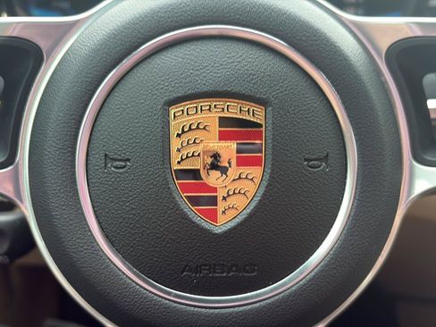 Used 2020 Porsche Macan AWD/4WD image 44