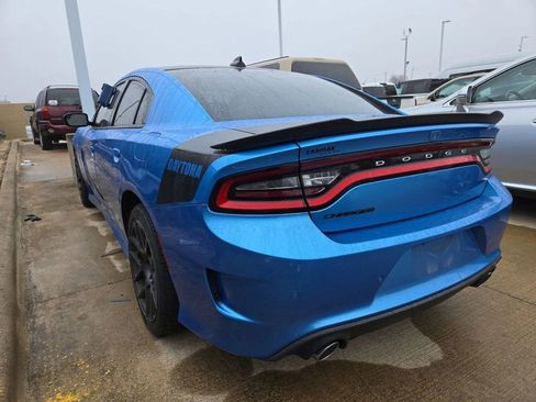 Used 2018 Dodge Charger R/T image 4