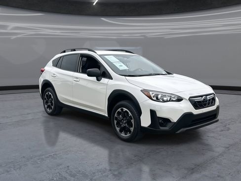 Certified 2023 Subaru Crosstrek 2.0i AWD/4WD image 2
