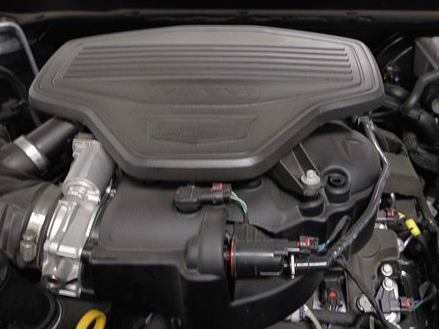 Used 2023 Cadillac XT5 Premium Luxury FWD image 17