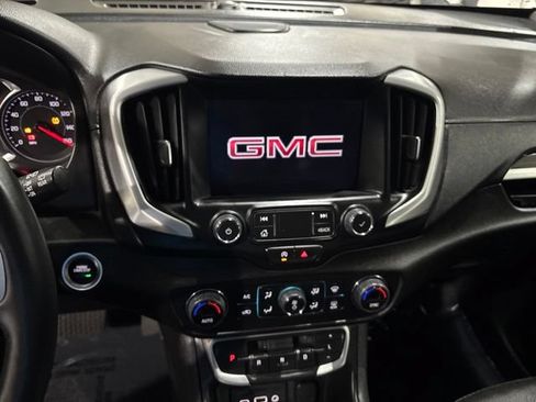 Used 2024 GMC Terrain SLT w/ Infotainment Package II AWD/4WD image 18