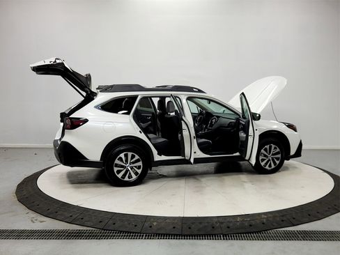 Used 2021 Subaru Outback Premium image 16