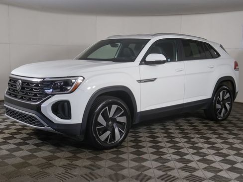 Used 2025 Volkswagen Atlas Cross Sport SE FWD image 8