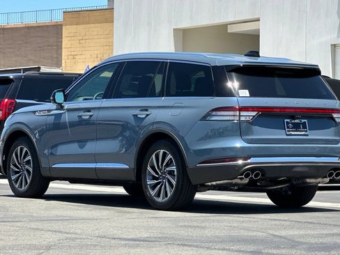 Used 2026 Lincoln Aviator 2WD image 5