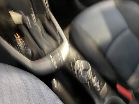 Used 2017 Toyota Yaris iA image 19