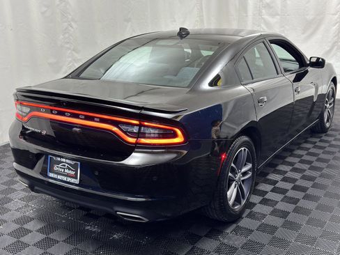 Used 2019 Dodge Charger SXT image 12