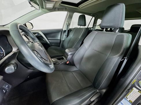 Used 2016 Toyota RAV4 XLE AWD/4WD image 21