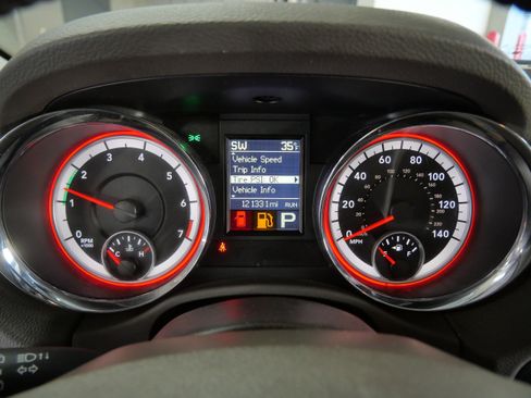 Used 2013 Dodge Durango Crew w/ Crew Convenience Group image 21