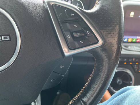 Used 2019 Chevrolet Camaro SS image 23