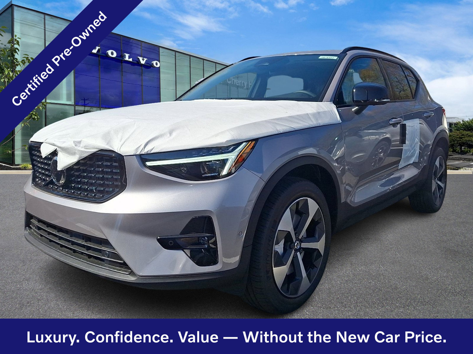 Certified 2026 Volvo XC40 B5 Plus w/ Climate Package AWD/4WD image 2