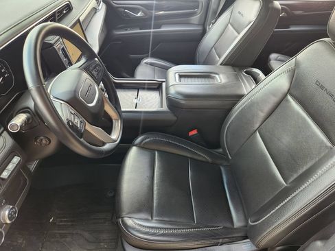Used 2021 GMC Yukon XL Denali AWD/4WD image 14